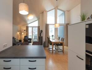 House | Private kitchen | High chair - Ferienhaus mit Sauna im Ferienpark Mirow (Mirow)