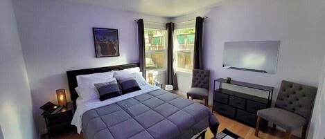 1 dormitorio, tabla de planchar con plancha, wifi y ropa de cama