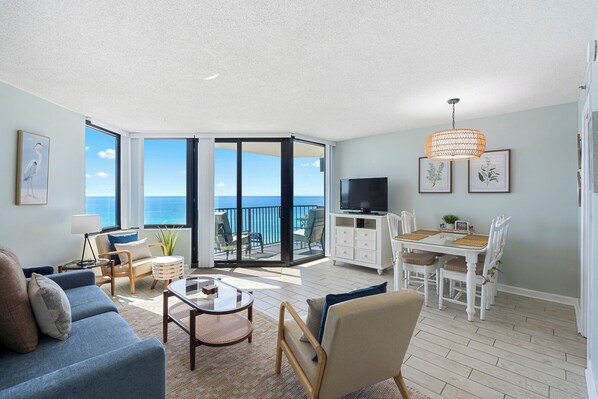 Smart TV - Sunbird 1BR/1BA, Direct Beachfront! Stunning Views! (Panama City Beach)