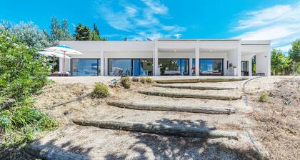 Xitaka Country House: Large, Modern & Great Views