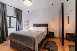 3 Schlafzimmer, Bügeleisen/B ügelbrett, WLAN, Bettwäsche