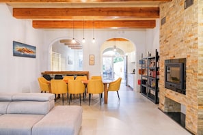 Family Villa, 4 Bedrooms, Fireplace (Solaris Gozitan Villa With Pool) | Interior - Solaris Gozitan Villa with Pool (Ghasri)