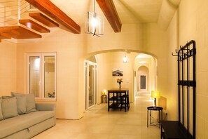 Familienvilla, Mehrere Schlafzimmer (Solaris Gozitan Villa With Pool) | Innenbereich