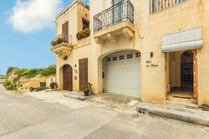 Villa familiale, plusieurs chambres (Solaris Gozitan Villa With Pool) | Détail de l’extérieur