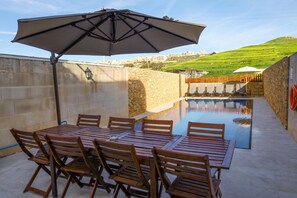 Villa familiar, varias habitaciones (Solaris Gozitan Villa With Pool) | Alberca | Alberca al aire libre