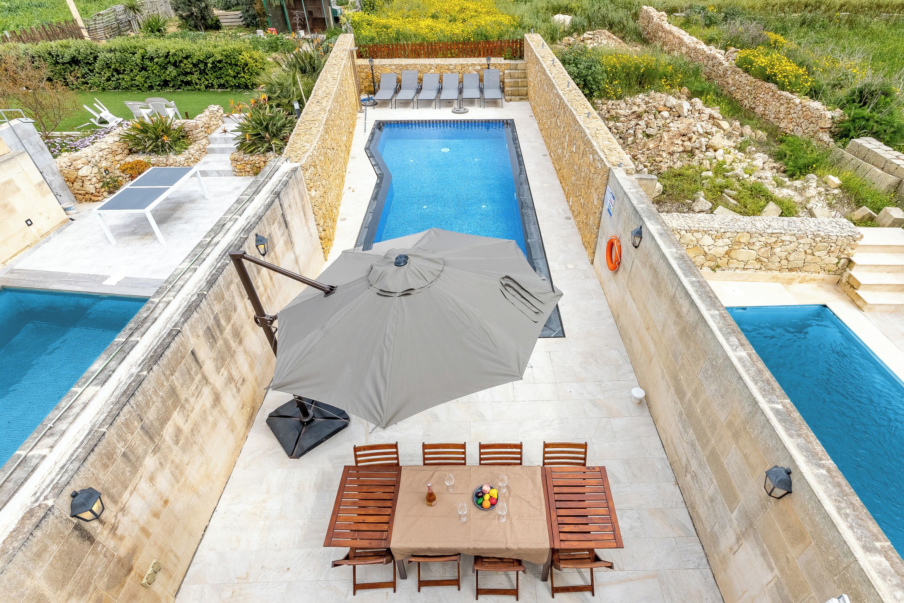 Familie villa, 4 slaapkamers, open haard (Solaris Gozitan Villa With Pool) | Zwembad | Een buitenzwembad