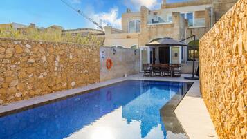 Familienvilla, 4 Schlafzimmer, Kamin (Solaris Gozitan Villa With Pool) | Eigener Pool