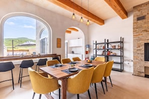 Familjevilla - 4 sovrum - eldstad (Solaris Gozitan Villa With Pool) | Restauranger