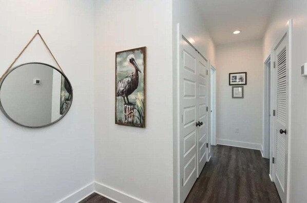 Interior - Ony's Outpost - Bay View, Community Pool, Beach Access, Pet Friendly! (St. George Island)