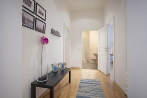 Interior - Charles Bridge Apartment (Praha 1)