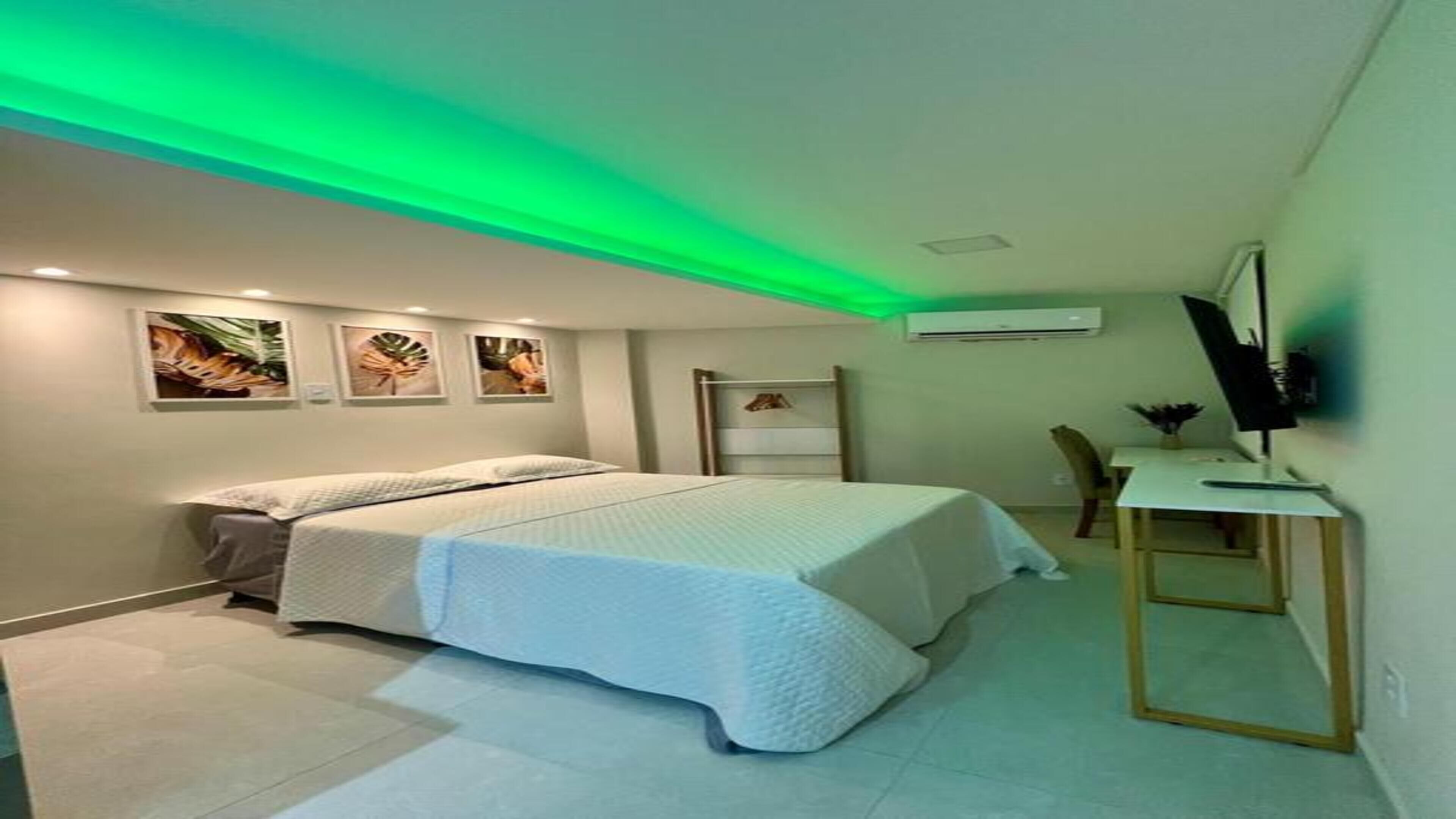 1 bedroom, desk, iron/ironing board, WiFi