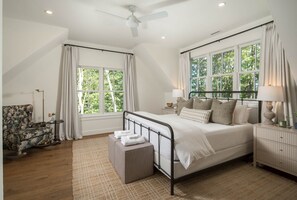 4 chambres, bureau, lit parapluie, Wi-Fi gratuit