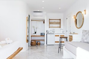 Tripla Classic, vista mare | Cucina privata | Mini-frigorifero, seggiolone