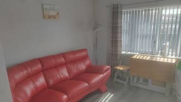 Cabin | Living area | TV