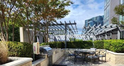 Luxe Reserves - 2 BR 2 BA Getaway close to Tysons Corner Mall