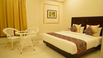 Luxury Double or Twin Room, City View | Soundproofing, free WiFi