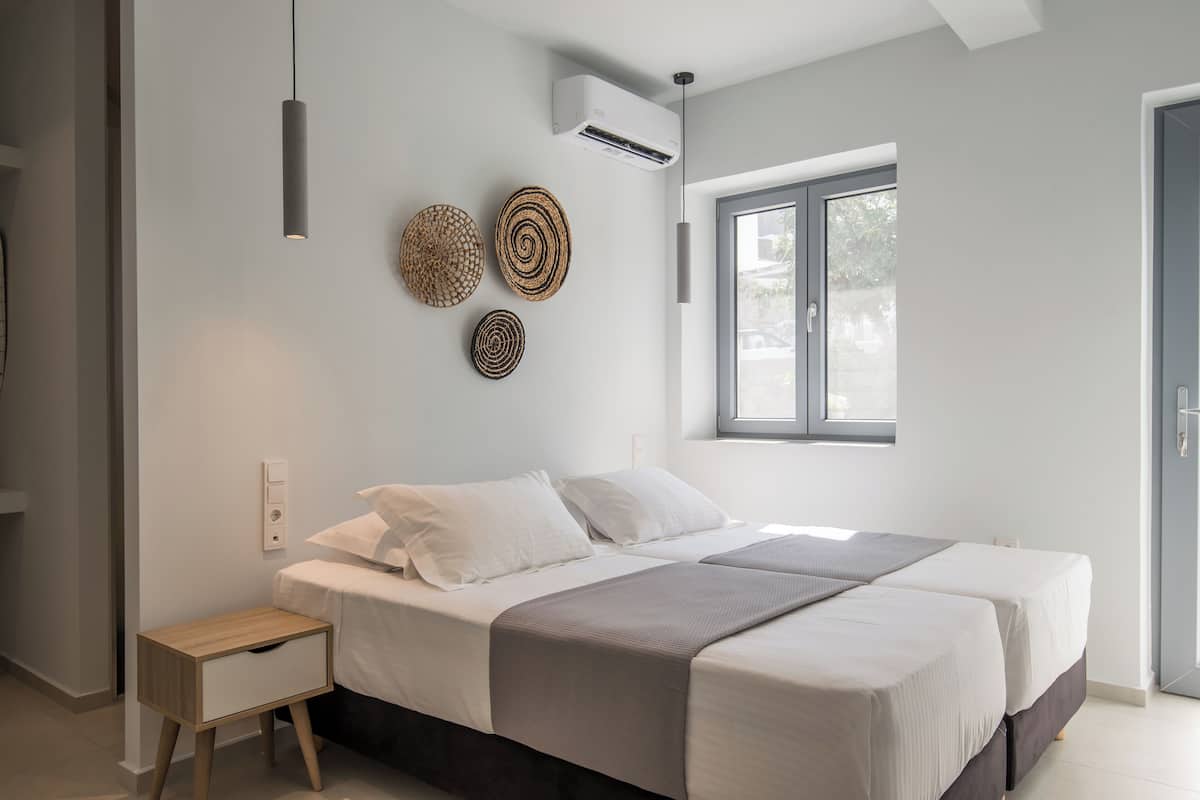 Phòng đôi hoặc 2 giường đơn Superior, quang cảnh sân vườn | Bộ đồ giường cao cấp, chăn bông, nệm có lớp đệm bông 