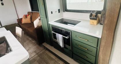 4,000 sq.ft. Jeep Shop Man Cave with Luxury Trailer