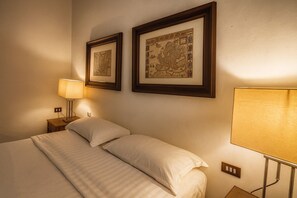 Classic Room, City View | Free WiFi - dHomes - Apartments and Rooms - Room 102 (Milan)
