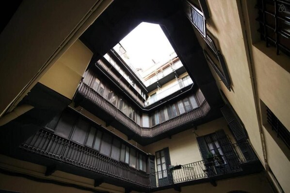 Free WiFi - dHomes - Apartments and Rooms - Room 102 (Milan)