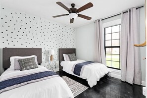 3 bedrooms, iron/ironing board, travel crib, free WiFi