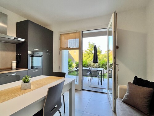 Ava Home - The Rock [private garden]