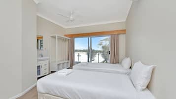 7 bedrooms, iron/ironing board, free WiFi