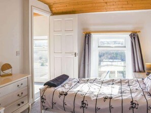 House | 2 bedrooms, iron/ironing board, free WiFi, bed sheets - Relaxing 1Br Escape - Near Beaches & Nature Walks (Brynteg)