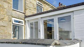 Nhà | Chi tiết ngoại thất