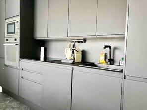 Private kitchen - Cosy apartment 2 steps from the port and station (Gujan-Mestras)