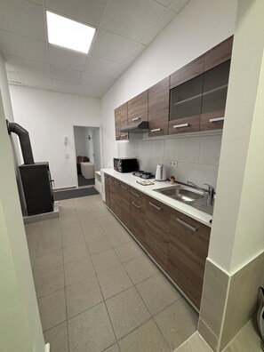 Private kitchen - Cozy vacation apartment on the Saar near the A8/A620 in Beckingen (Beckingen)