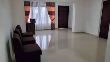 Room, 1 Bedroom, Accessible, Smoking | Interior