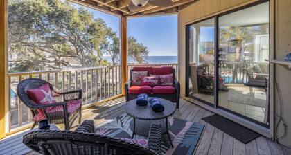 Beautiful End Unit Condo with Direct Ocean Views