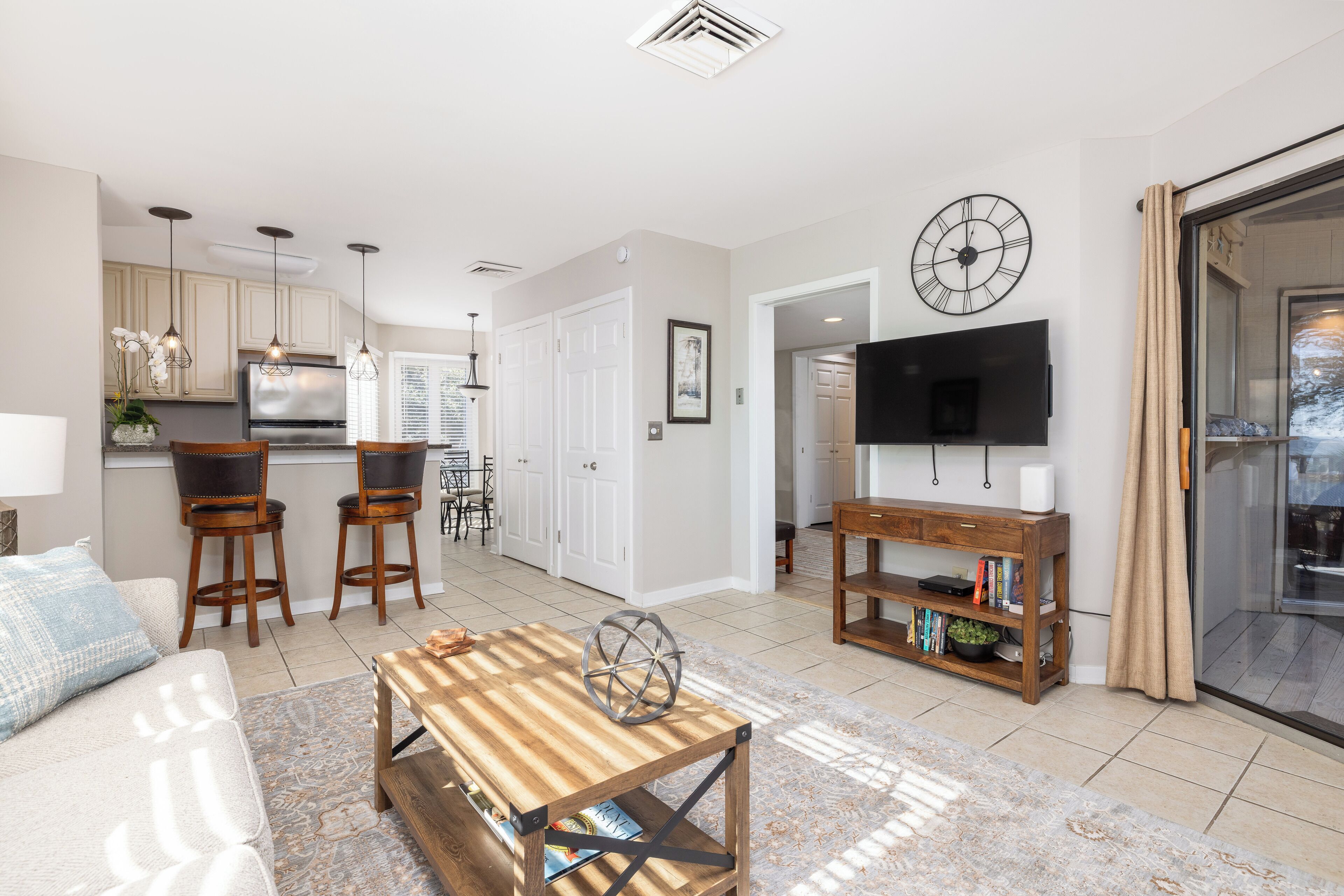Beautiful End Unit Condo With Direct Ocean Views - Mount Pleasant, SC