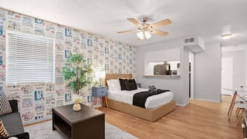 1 bedroom, desk, iron/ironing board, WiFi