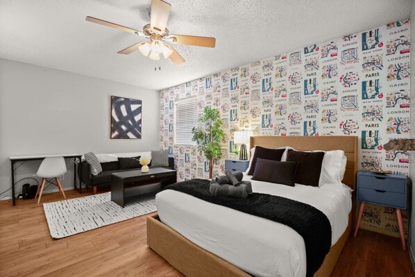 1 bedroom, desk, iron/ironing board, WiFi