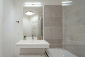 Apartment, Balcony | Bathroom | Free toiletries, hair dryer, towels, soap