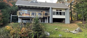 Spacious home with private hot tub near Mount Snow