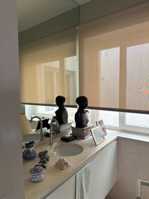 Interior - Peaceful apartment with AC in charming Lisboa
Lapa- Estrela Portugal (Lisboa)