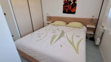 1 chambre, fer et planche Ă repasser, Wi-Fi gratuit