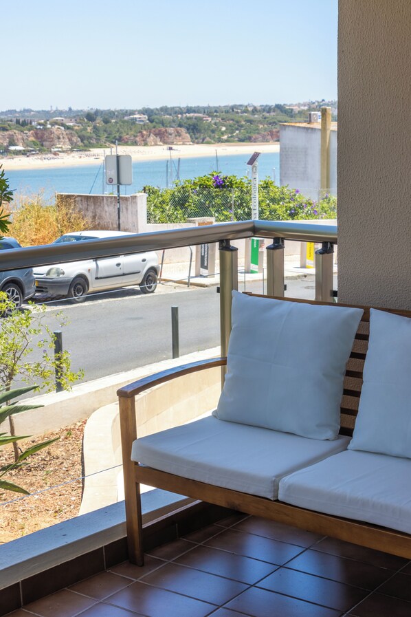 公寓, 河景 | 露台/庭院