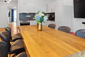 Dining - Luxury in the center for 6 pers. 3 rooms, balcony, WLAN (Dresden)