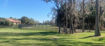 2/2 condo in Kissimmee, next to 3rd tee of golf course, pool, pet friendly.