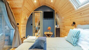 1 bedroom, free WiFi, bed sheets