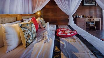 In-room safe, bed sheets