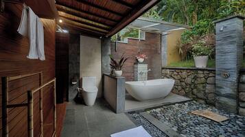 Villa Manuk | Bathroom