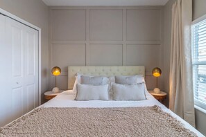 5 bedrooms, iron/ironing board, free WiFi, bed sheets - Super Mario, Star Wars, Harry Potter Rooms, Private Pool & Modern Amenities! (Davenport)