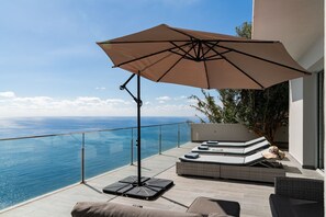 Terrace/patio - Villa Harmonia by Madeira Sun Travel (Ponta do Sol)