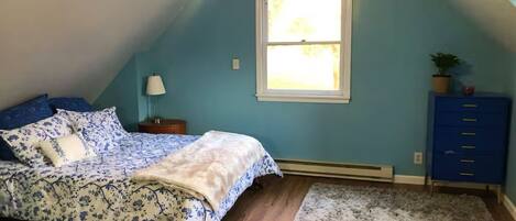 1 habitación, tabla de planchar con plancha, wifi y ropa de cama