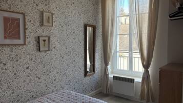 1 quarto, ferros/tábuas de passar roupa, Wi-Fi, roupa de cama